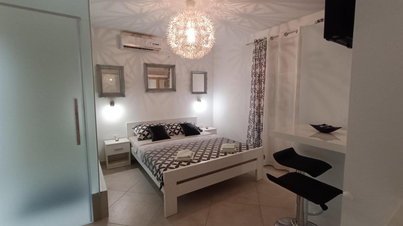 Villa Infinity Pinezići Esterno foto